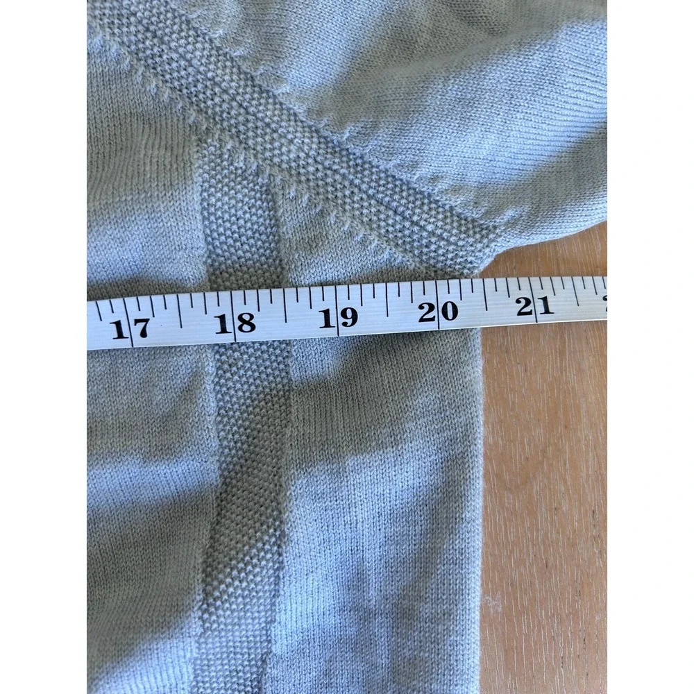 Lululemon Gray Merino Wool Blend‎ Crew Neck Sweater Womens M Athleisure Stretch